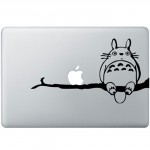 Totoro in einem Baum MacBook Aufkleber Schwarz MacBook Aufkleber